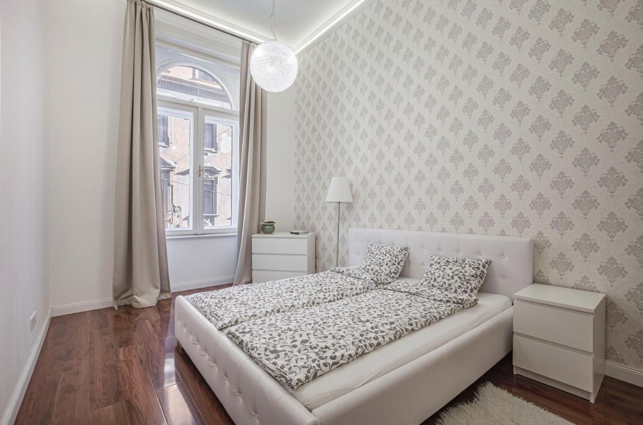 Apartamento Luxury Art Deco Flat / Big Balcony Budapest Exterior foto