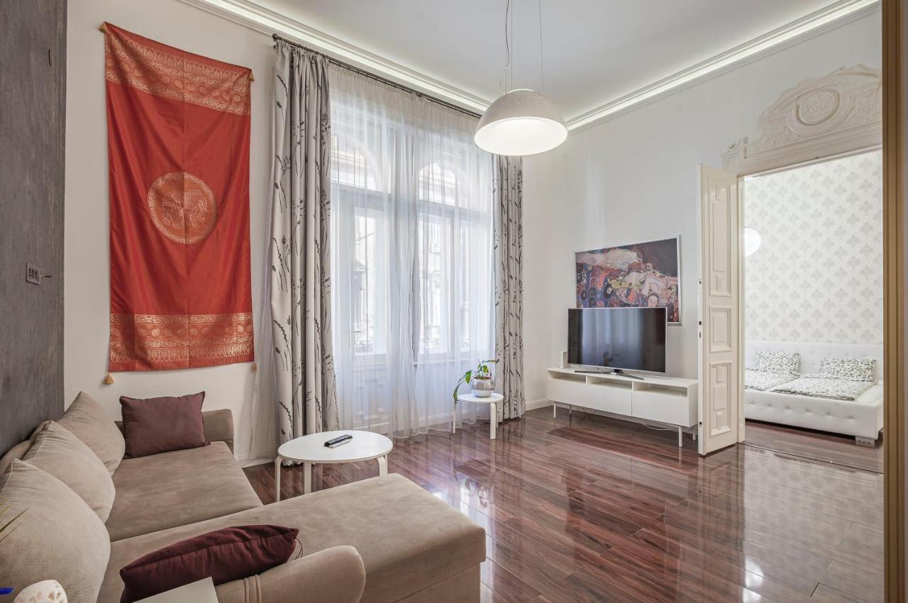 Apartamento Luxury Art Deco Flat / Big Balcony Budapest Exterior foto