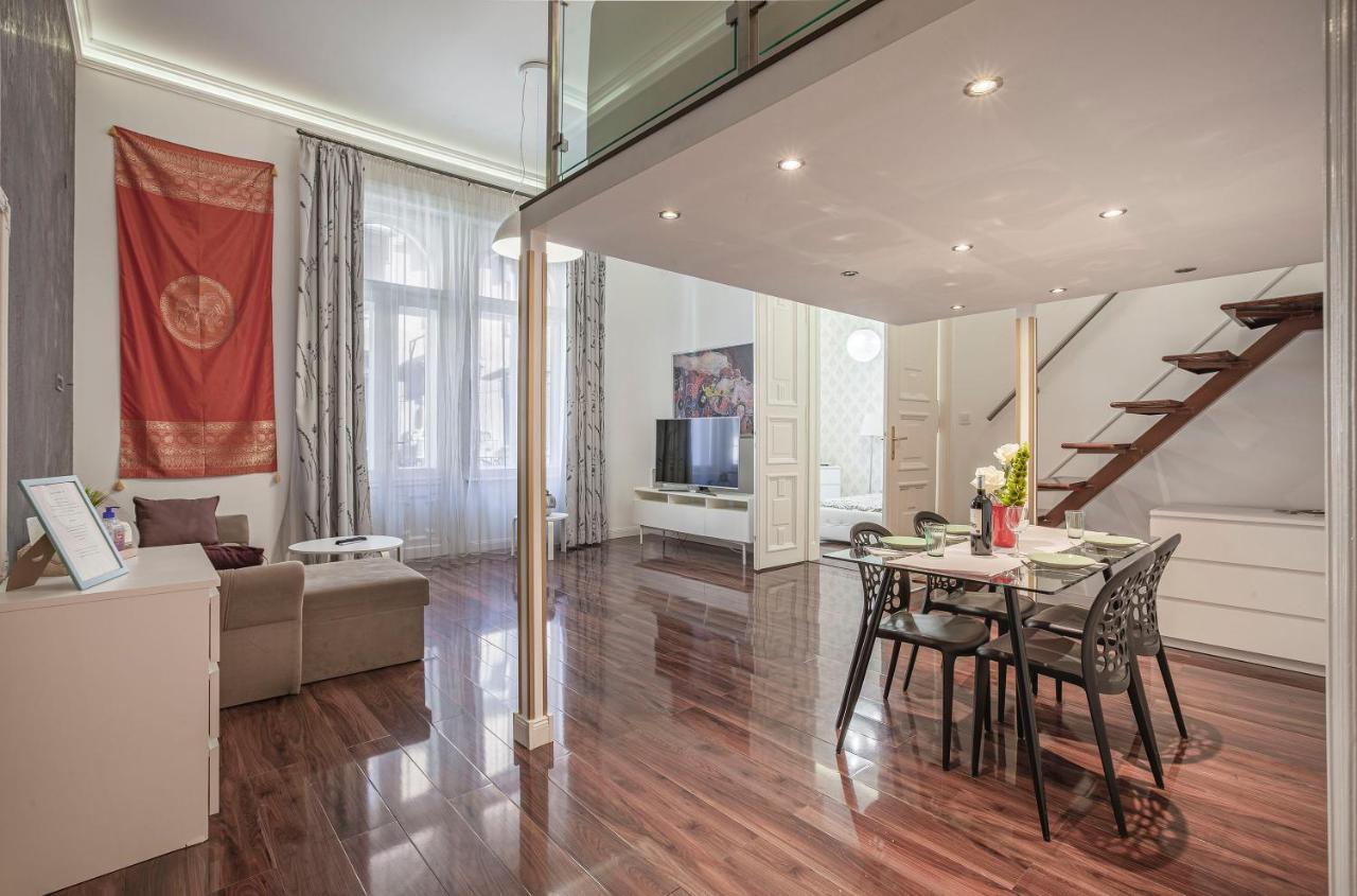Apartamento Luxury Art Deco Flat / Big Balcony Budapest Exterior foto