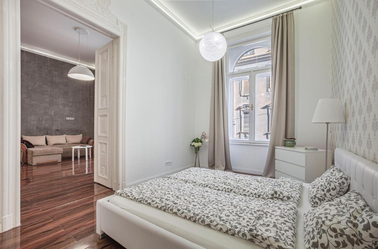 Apartamento Luxury Art Deco Flat / Big Balcony Budapest Exterior foto